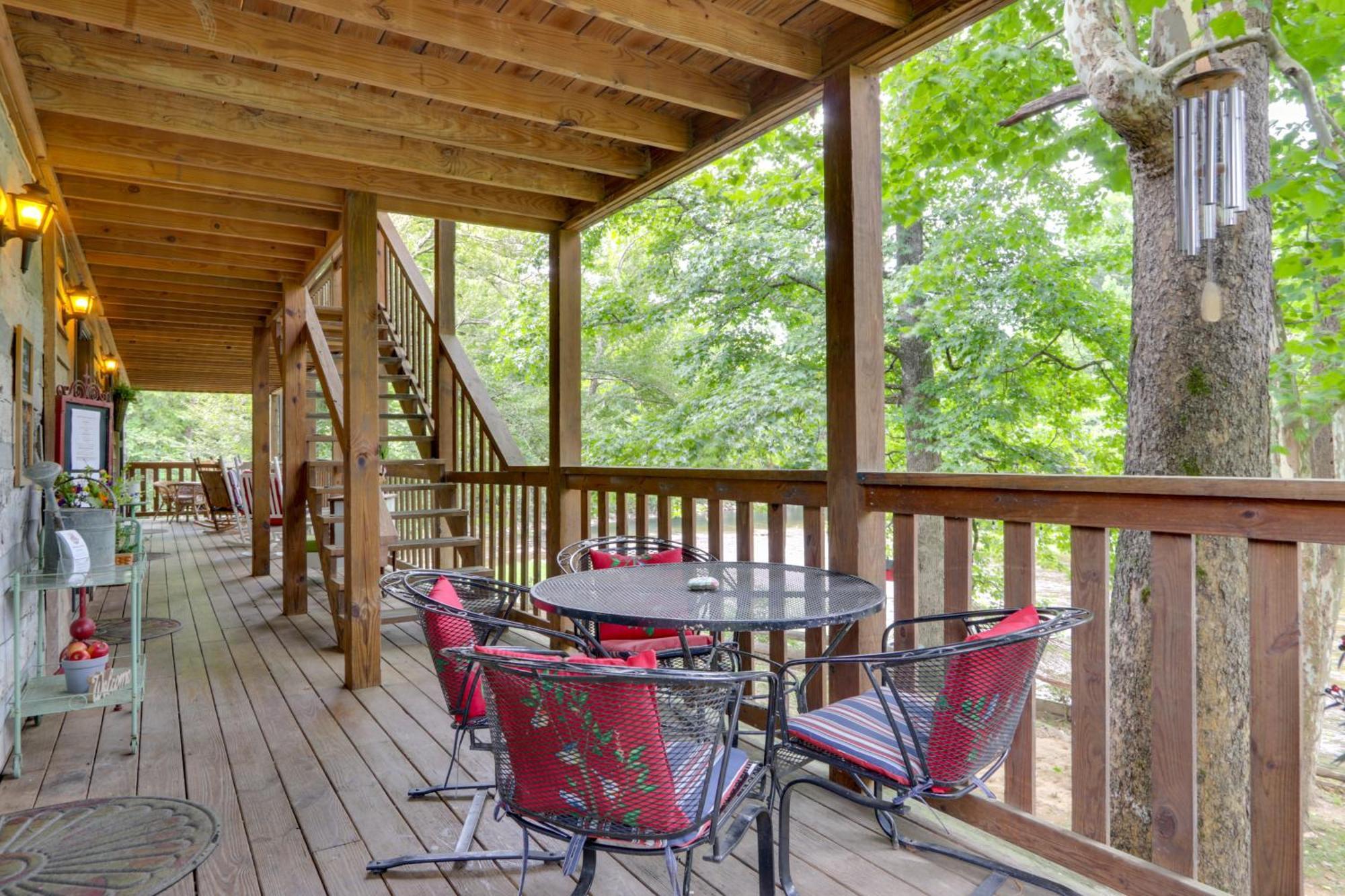 Appartamento Riverfront Couples Retreat In Smoky Mountains! Townsend Esterno foto